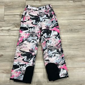 Under Armour snow pants, youth medium